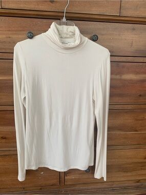 DKNY Turtleneck Top: White, Long Sleeves, Modal, M